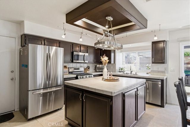 3020 Willowbrook, Palmdale, CA 93551