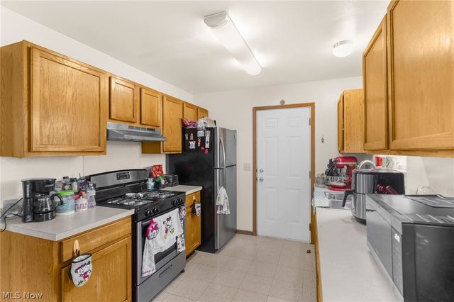 611 Sherwood Avenue, Youngstown, OH 44511