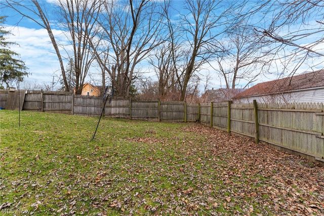 611 Sherwood Avenue, Youngstown, OH 44511