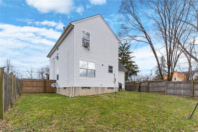 611 Sherwood Avenue, Youngstown, OH 44511