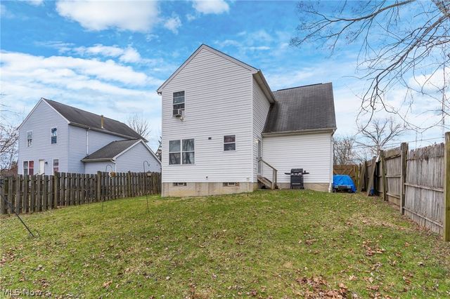 611 Sherwood Avenue, Youngstown, OH 44511