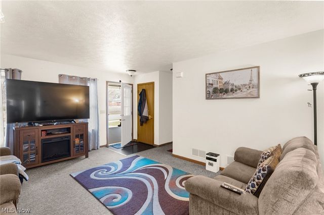 611 Sherwood Avenue, Youngstown, OH 44511