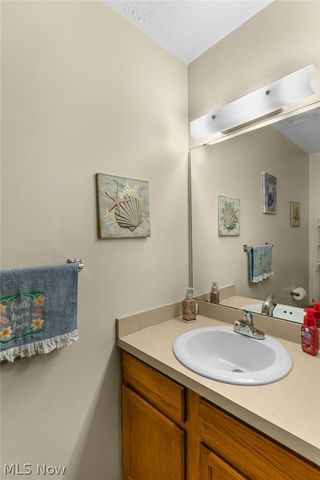 611 Sherwood Avenue, Youngstown, OH 44511