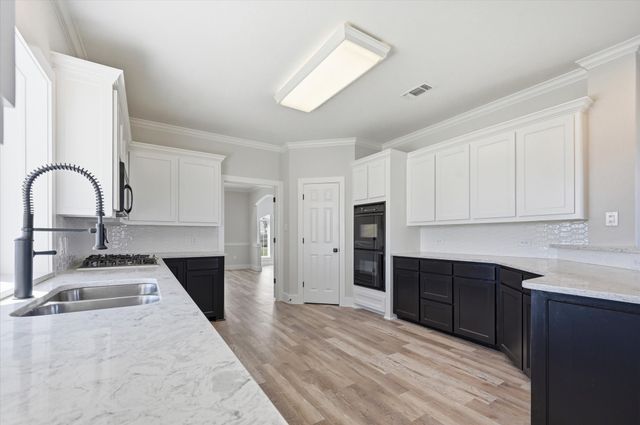 867 Durning Road, Van Alstyne, TX 75495