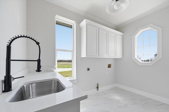 867 Durning Road, Van Alstyne, TX 75495