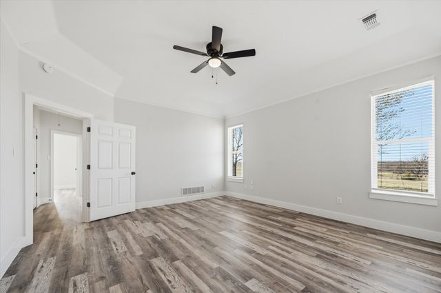 867 Durning Road, Van Alstyne, TX 75495