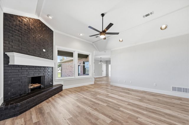 867 Durning Road, Van Alstyne, TX 75495