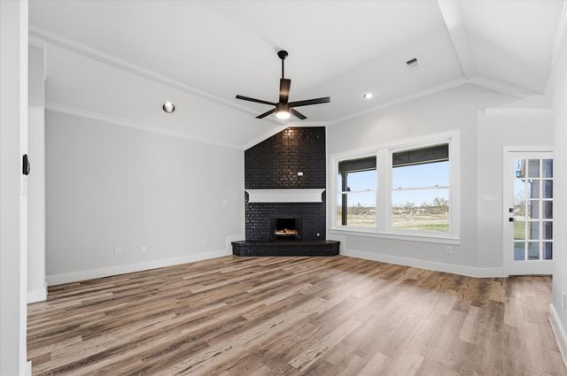 867 Durning Road, Van Alstyne, TX 75495