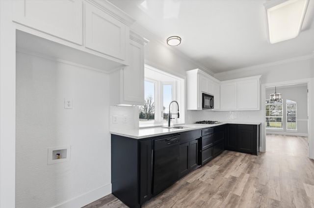 867 Durning Road, Van Alstyne, TX 75495