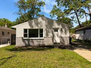 6145 N Dowling Avenue, Westland, MI 48185