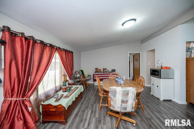 113 LAKEPOINT Drive, Metamora, IL 61548