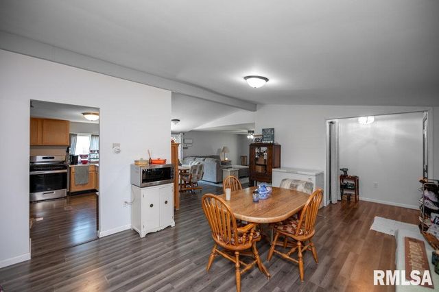 113 LAKEPOINT Drive, Metamora, IL 61548