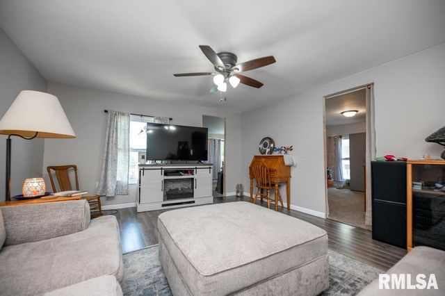 113 LAKEPOINT Drive, Metamora, IL 61548