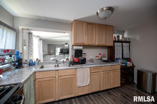 113 LAKEPOINT Drive, Metamora, IL 61548