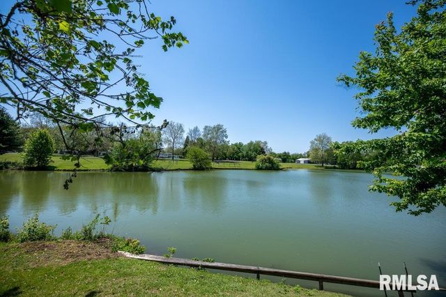 113 LAKEPOINT Drive, Metamora, IL 61548