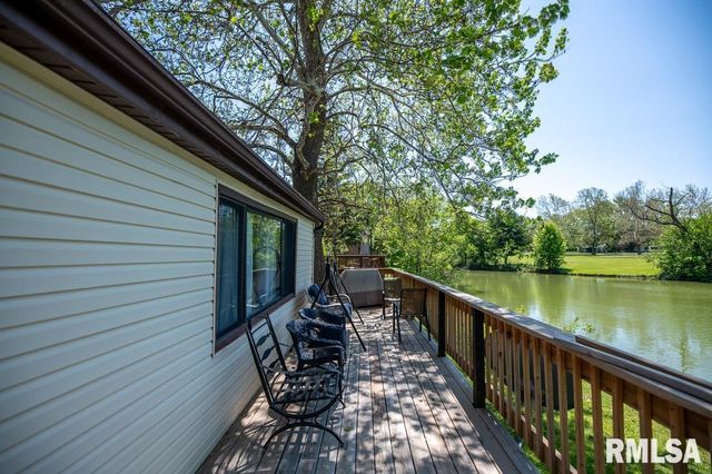 113 LAKEPOINT Drive, Metamora, IL 61548