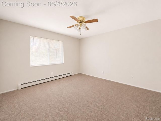 1880 Axtell Drive 2, Troy, MI 48084