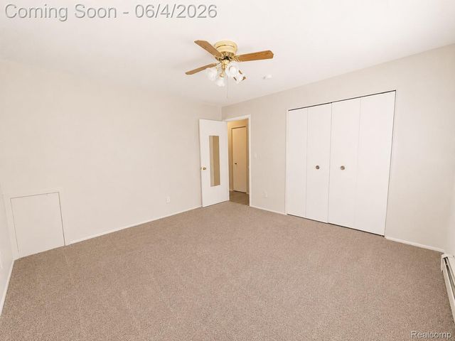 1880 Axtell Drive 2, Troy, MI 48084