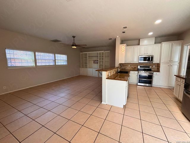 18035 Green Knoll, San Antonio, TX 78258