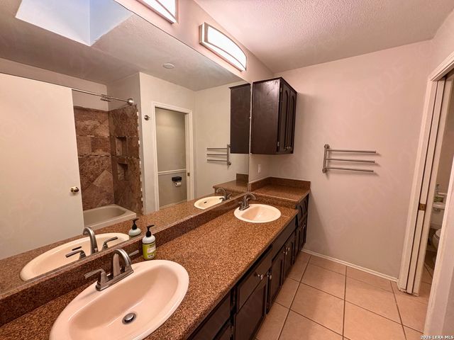 18035 Green Knoll, San Antonio, TX 78258