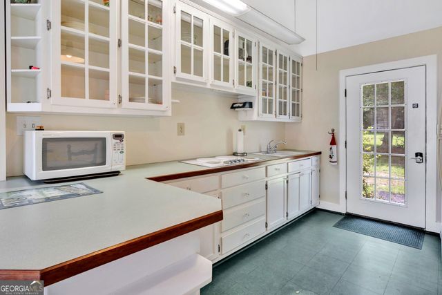 124 E Ward Road, Jackson, GA 30233