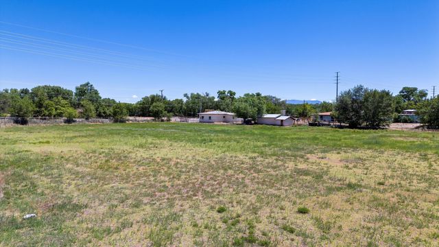 1227 E River Road, Belen, NM 87002