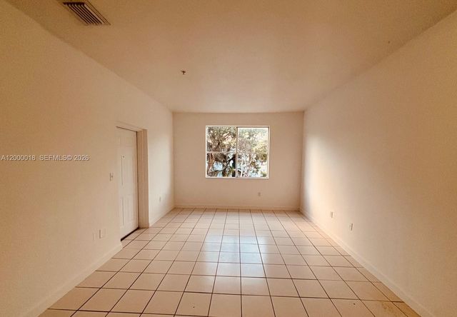 7080 NW 177th St 201-13, Hialeah, FL 33015