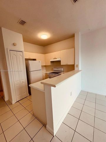 7080 NW 177th St 201-13, Hialeah, FL 33015