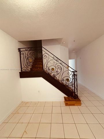 7080 NW 177th St 201-13, Hialeah, FL 33015