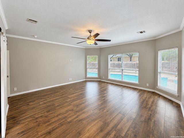 9207 Putnam Dr, Helotes, TX 78023