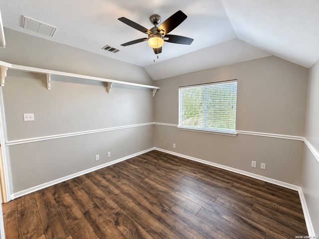 9207 Putnam Dr, Helotes, TX 78023