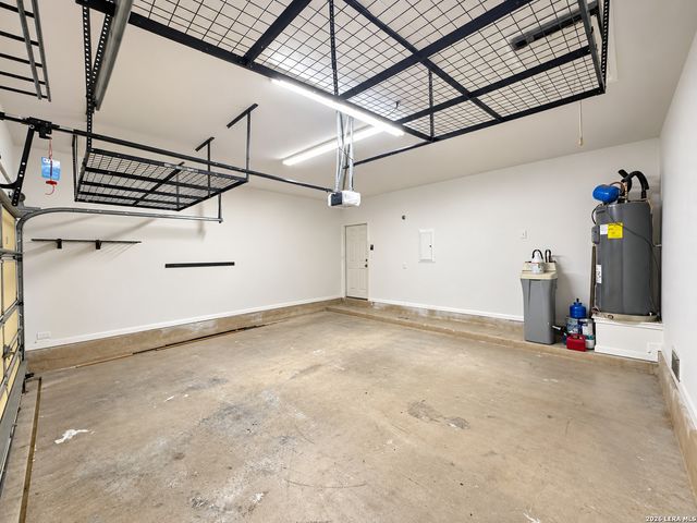 9207 Putnam Dr, Helotes, TX 78023