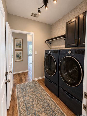9207 Putnam Dr, Helotes, TX 78023