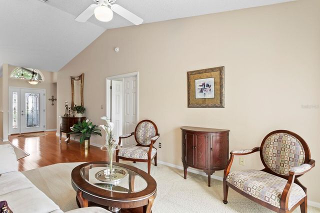 14607 VILLAGE GLEN CIRCLE, Tampa, FL 33618