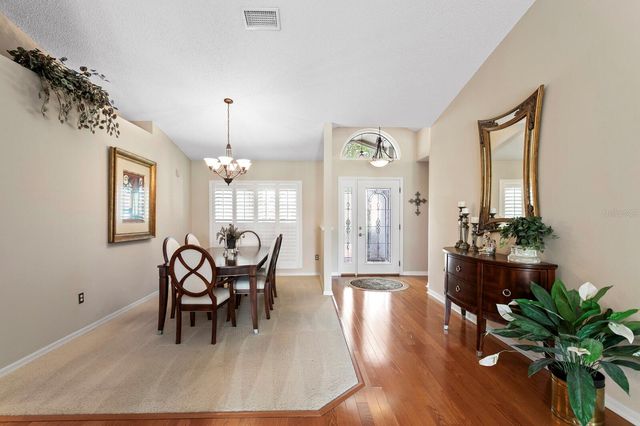 14607 VILLAGE GLEN CIRCLE, Tampa, FL 33618