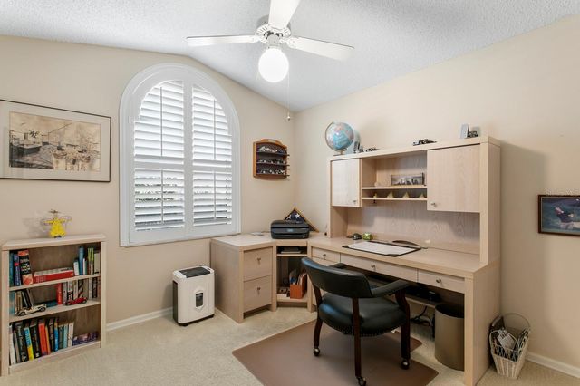 14607 VILLAGE GLEN CIRCLE, Tampa, FL 33618