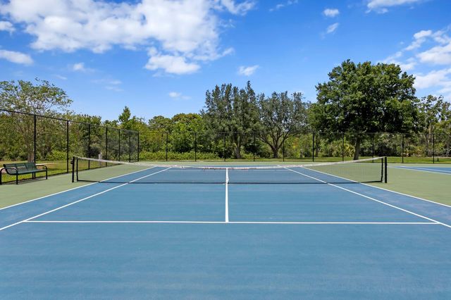14607 VILLAGE GLEN CIRCLE, Tampa, FL 33618