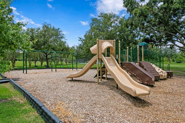 14607 VILLAGE GLEN CIRCLE, Tampa, FL 33618