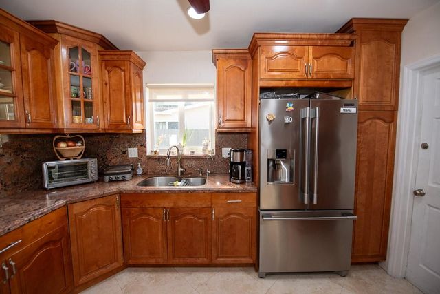 11040 NW 16th St, Pembroke Pines, FL 33026