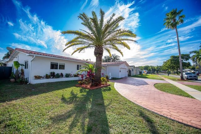 11040 NW 16th St, Pembroke Pines, FL 33026