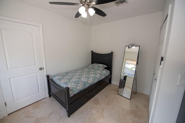 11040 NW 16th St, Pembroke Pines, FL 33026