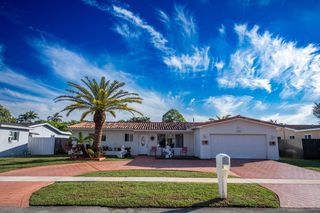 11040 NW 16th St, Pembroke Pines, FL 33026