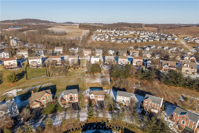 118 Vista Dr, Cecil, PA 15317