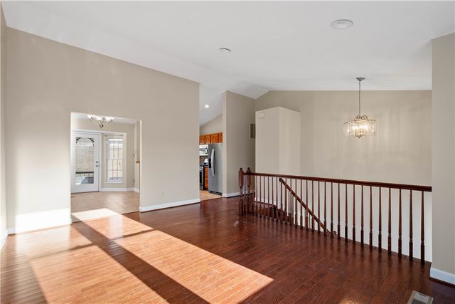 118 Vista Dr, Cecil, PA 15317