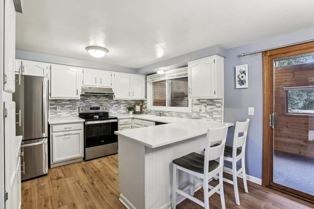 3399 Swinburne Drive, Mcfarland, WI 53558