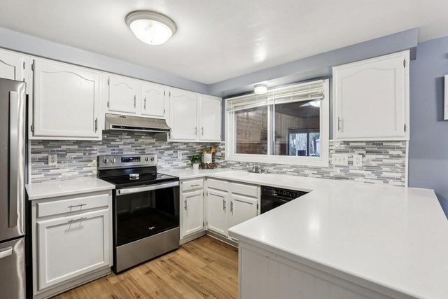 3399 Swinburne Drive, Mcfarland, WI 53558