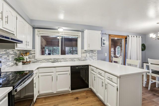 3399 Swinburne Drive, Mcfarland, WI 53558