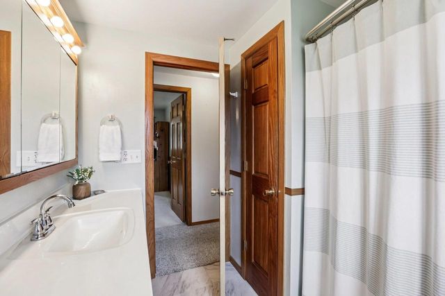 3399 Swinburne Drive, Mcfarland, WI 53558