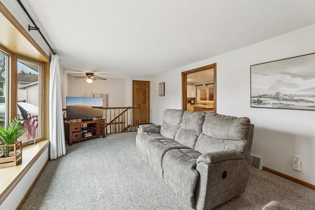 3399 Swinburne Drive, Mcfarland, WI 53558