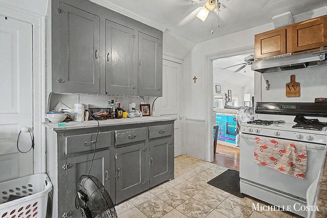 825 Crosby Street Nw, City Of Grand Rapids, MI 49504